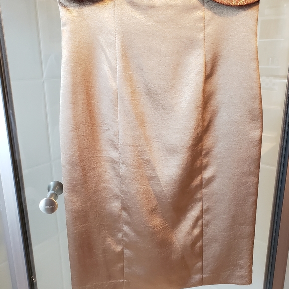 Stunning and unique CACHET dress and jacket, size 4, gold and copper color - Picture 7 of 7